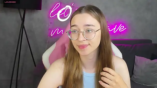 Lucy Green online show from 06/28/26, 01:00