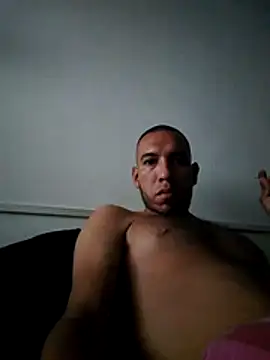 Snapshot of Yankeone551 chatting on 06/15/26, 01:57 Yankeone551 online show from 06/15/26, 01:57