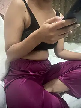 Kyaara sexy6 online show from 07/08/26, 06:45