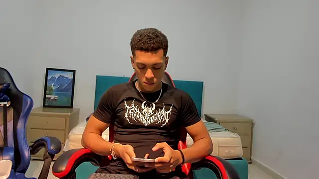 MAX LEGEND online show from 06/27/26, 10:09