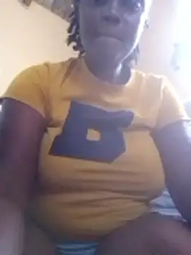 Snapshot of queen-shanty chatting on 06/18/26, 09:14 queen-shanty online show from 06/18/26, 09:14