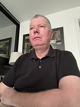 Snapshot of cumboy chatting on 01/06/25, 10:57 cumboy online show from 01/06/25, 10:57