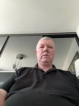 Snapshot of cumboy chatting on 03/03/25, 11:44 cumboy online show from 03/03/25, 11:44