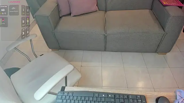 Snapshot of Nayla_Luxe chatting on 07/08/26, 12:09 Nayla Luxe online show from 07/08/26, 12:09