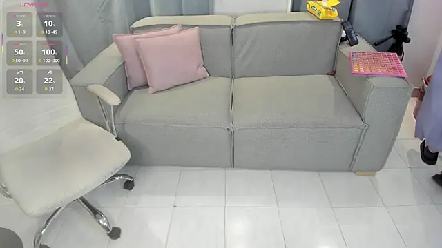 Snapshot of Nayla_Luxe chatting on 07/09/26, 11:58 Nayla Luxe online show from 07/09/26, 11:58