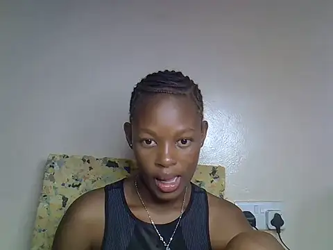 Snapshot of pretty_albright chatting on 06/19/26, 01:26 pretty albright online show from 06/19/26, 01:26