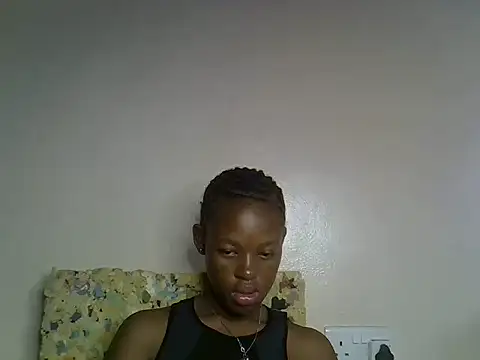 Snapshot of pretty_albright chatting on 06/28/26, 11:33 pretty albright online show from 06/28/26, 11:33