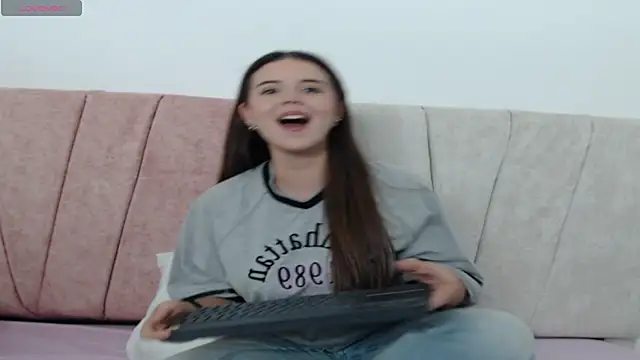 Isabellebotero online show from 08/03/26, 07:50