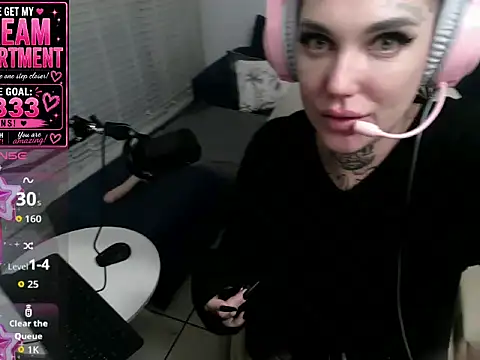 Snapshot of AshleyFayex chatting on 08/06/26, 10:00 AshleyFayex online show from 08/06/26, 10:00