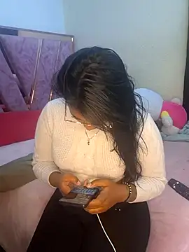 sophiagomezx online show from 07/29/26, 12:42