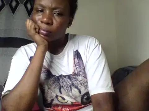Lovergirlcute online show from 07/28/26, 11:37