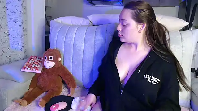 Madiison Keller online show from 08/03/26, 02:32