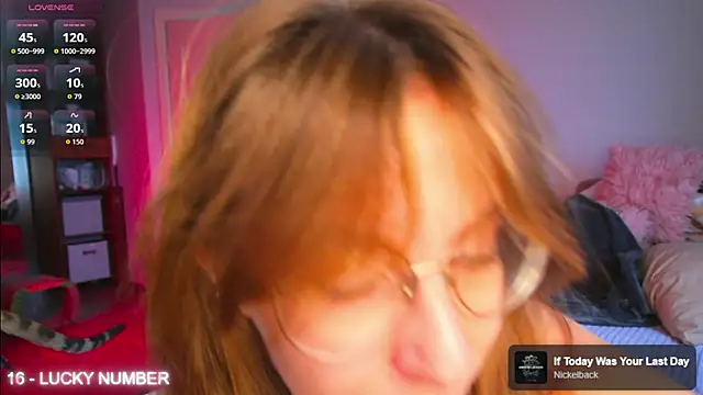 Snapshot of ms_allison__ chatting on 06/19/26, 07:34 ms allison online show from 06/19/26, 07:34