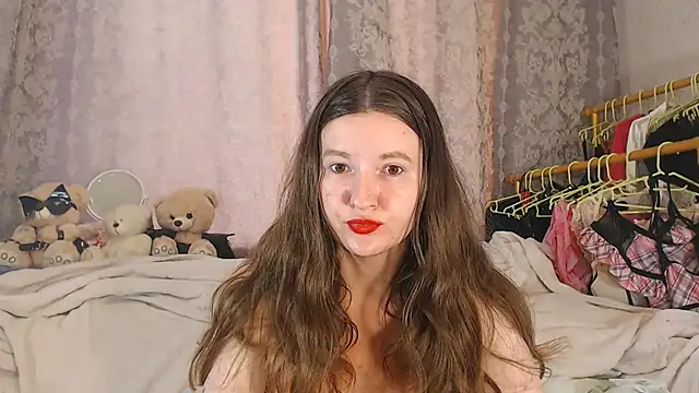 Snapshot of ChloeBrooklyn chatting on 07/13/26, 11:29 ChloeBrooklyn online show from 07/13/26, 11:29