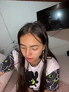 Snapshot of Julia_valentina chatting on 06/19/26, 03:00 Julia valentina online show from 06/19/26, 03:00