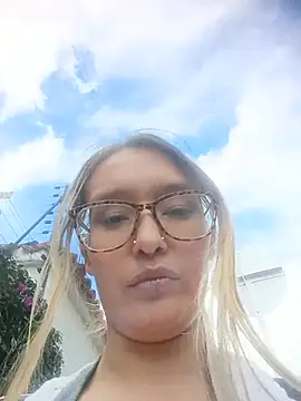 karla-giraldo1 online show from 07/24/26, 02:04