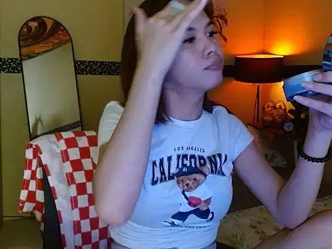 Snapshot of SweetTs4u chatting on 08/05/26, 09:23 SweetTs4u online show from 08/05/26, 09:23