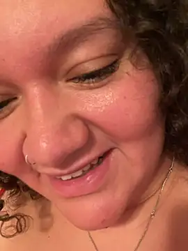 Snapshot of HeidiSanabria chatting on 07/11/26, 02:58 HeidiSanabria online show from 07/11/26, 02:58