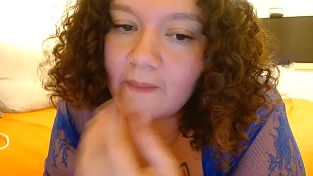 Snapshot of HeidiSanabria chatting on 07/14/26, 02:05 HeidiSanabria online show from 07/14/26, 02:05