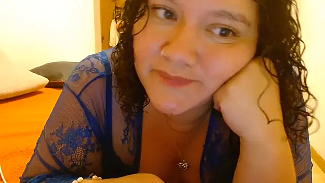Snapshot of HeidiSanabria chatting on 07/17/26, 11:42 HeidiSanabria online show from 07/17/26, 11:42