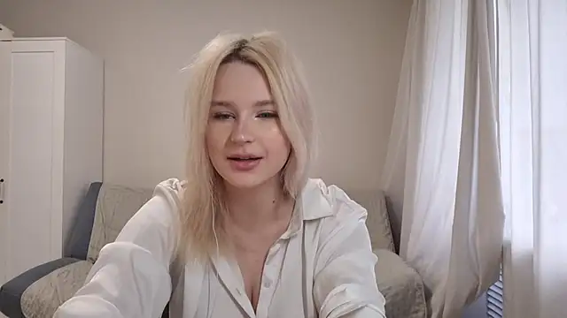 BloomMoon online show from 06/23/26, 11:19