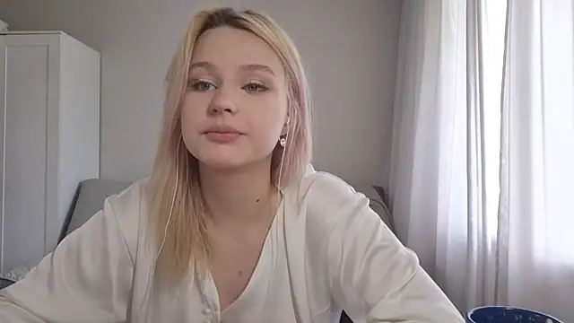 BloomMoon online show from 07/03/26, 10:54