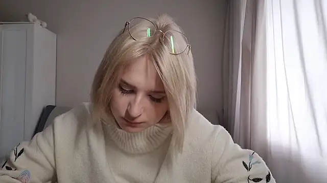 BloomMoon online show from 07/10/26, 10:40
