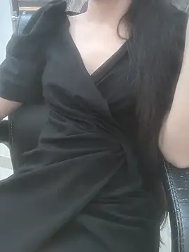 sushmita0 online show from 07/04/26, 02:45