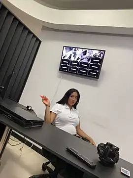 Snapshot of Julieta_Vegaax chatting on 06/19/26, 03:11 Julieta Vegaax online show from 06/19/26, 03:11