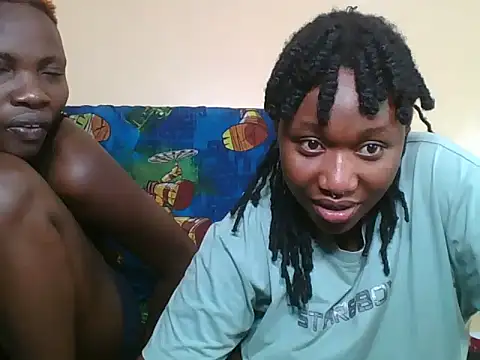 Snapshot of QueenOfDesire_ chatting on 06/19/26, 08:40 QueenOfDesire online show from 06/19/26, 08:40
