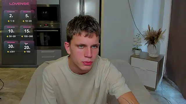 Snapshot of m0neyken chatting on 08/01/26, 03:28 m0neyken online show from 08/01/26, 03:28