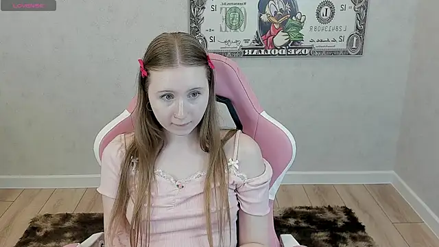 LiliTiny online show from 06/24/26, 02:21