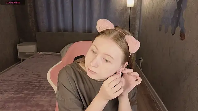 LiliTiny online show from 07/04/26, 01:01