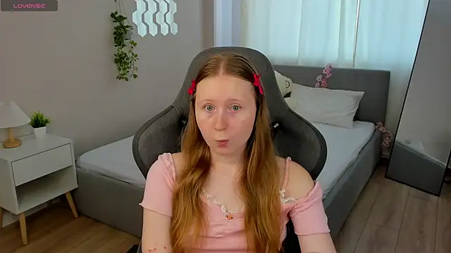 LiliTiny online show from 07/19/26, 03:21