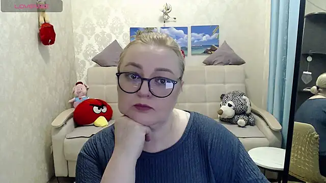 Snapshot of Meow_Milf chatting on 06/22/26, 05:26 Meow Milf online show from 06/22/26, 05:26
