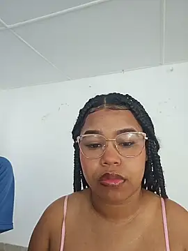 Snapshot of Alexandra_Jaramillo chatting on 06/20/26, 12:19 Alexandra Jaramillo online show from 06/20/26, 12:19