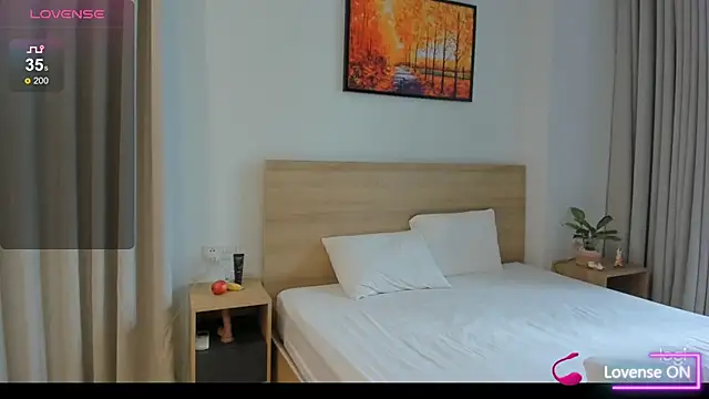 Snapshot of miko_kimura chatting on 12/26/24, 12:36 miko kimura online show from 12/26/24, 12:36