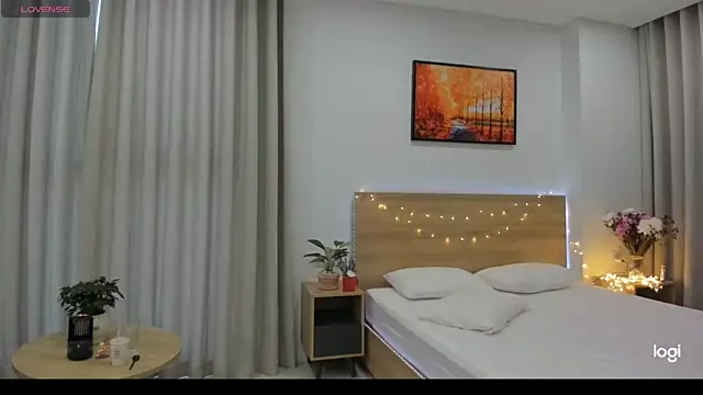 Snapshot of miko_kimura chatting on 01/28/25, 02:11 miko kimura online show from 01/28/25, 02:11