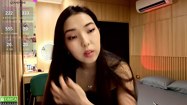 Snapshot of miko_kimura chatting on 10/21/25, 03:57 miko kimura online show from 10/21/25, 03:57