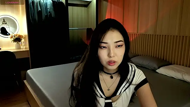 Snapshot of miko_kimura chatting on 10/24/25, 05:20 miko kimura online show from 10/24/25, 05:20