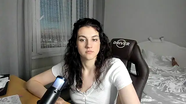 Avelinatt online show from 07/16/26, 09:21