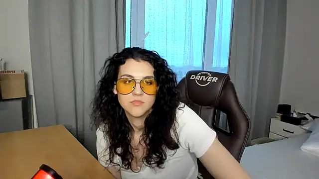 Avelinatt online show from 07/21/26, 07:05