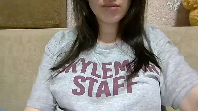 Nivella online show from 07/18/26, 06:34