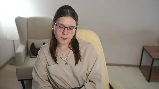 RoxieMatsuo online show from 06/24/26, 12:59