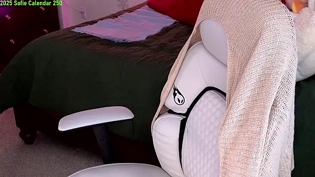 MySweetSofie online show from 01/19/25, 04:01