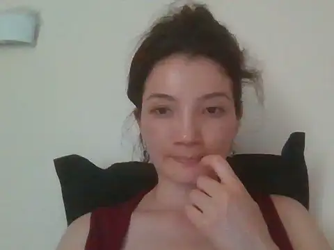 Snapshot of Calenyagi chatting on 06/26/26, 06:18 Calenyagi online show from 06/26/26, 06:18