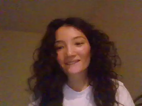 Snapshot of Calenyagi chatting on 06/27/26, 05:51 Calenyagi online show from 06/27/26, 05:51