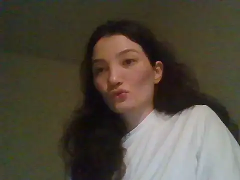 Snapshot of Calenyagi chatting on 07/05/26, 05:42 Calenyagi online show from 07/05/26, 05:42