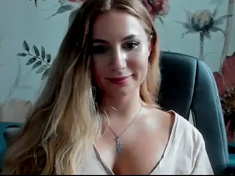 Snapshot of SweetLissi chatting on 08/04/26, 05:15 SweetLissi online show from 08/04/26, 05:15