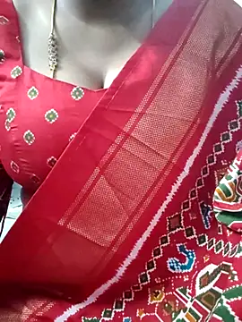 Snapshot of Dheema19 chatting on 06/24/26, 07:40 Dheema19 online show from 06/24/26, 07:40